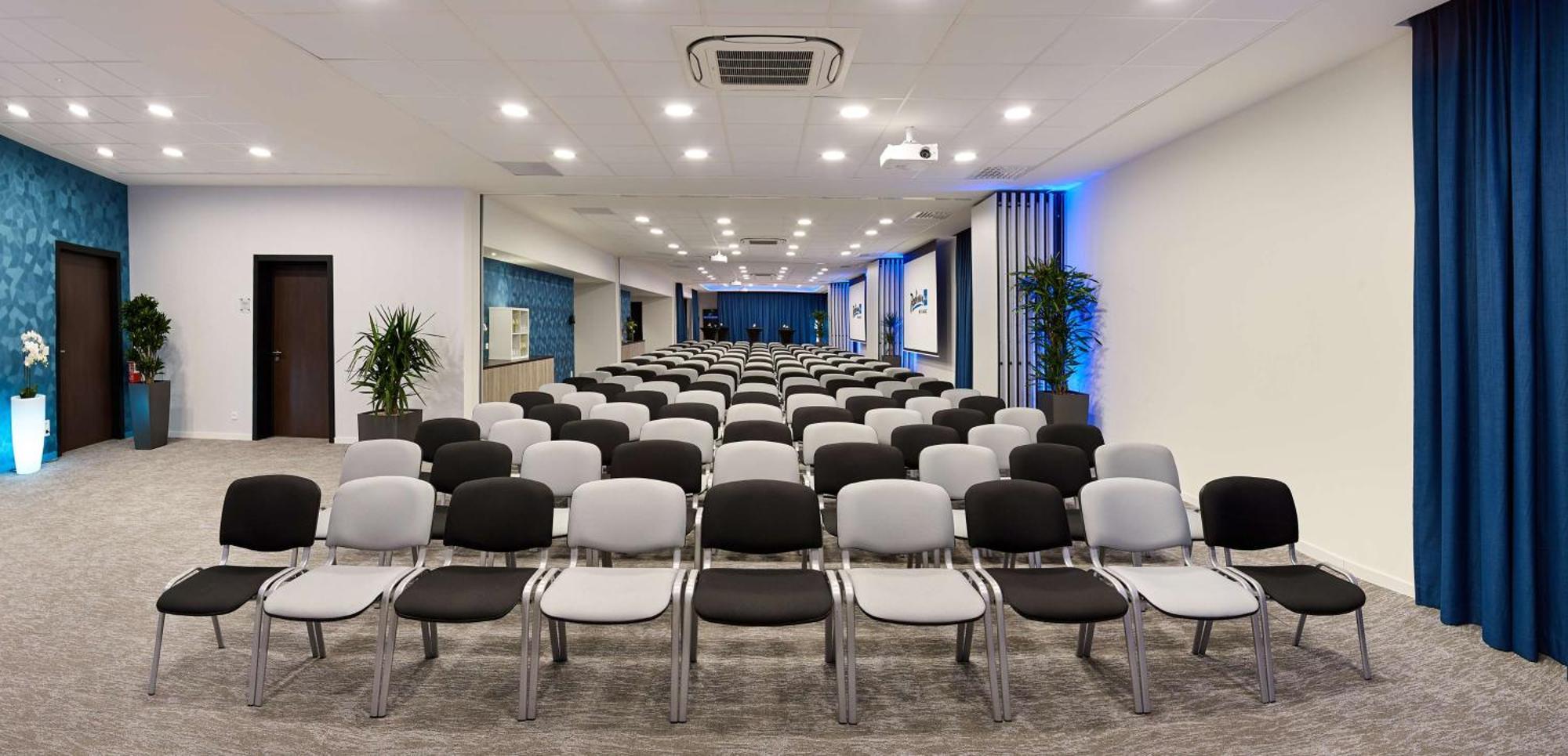 Hotel Radisson Blu Hotel, 4*