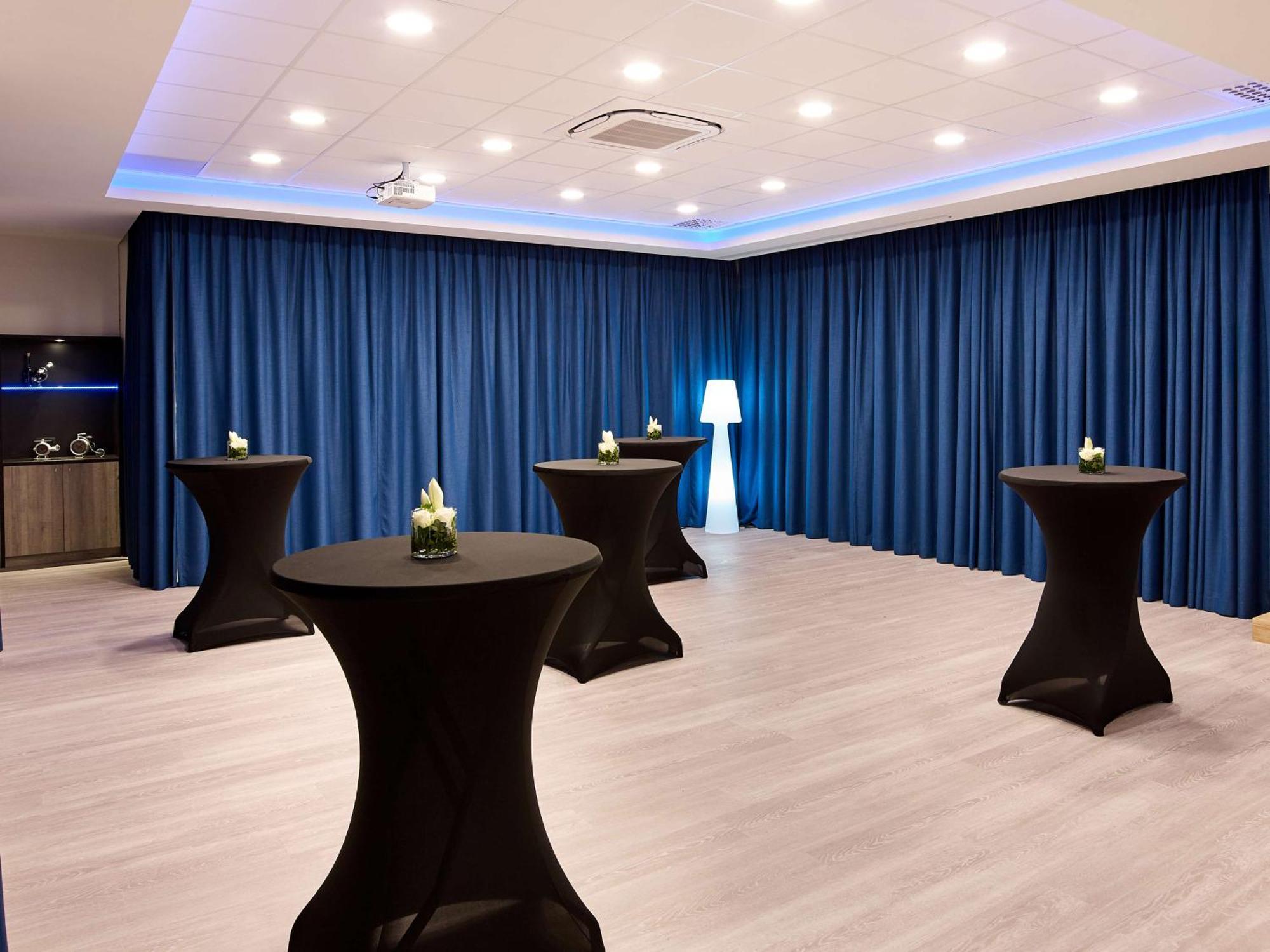 Radisson Blu Hotel, Hotel